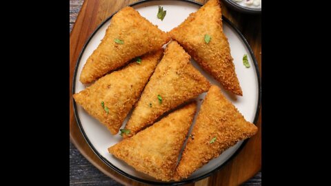 NEW SNACKS RECIPE | QUICK SNACKS RECIPE | INSTANT SNACKS RECIPE | BREAD SAMOSA #Shorts