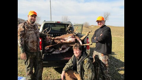 Hunting Whitetails in Nebraska County - Deer Camp 2011