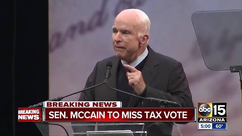 Senator John McCain returning to Arizona following cancer treatments