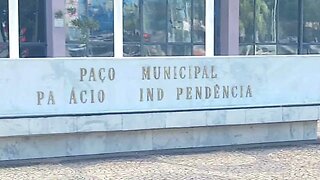 Prefeitura de Valinhos não cuida nem na placa do Palácio da Independência .. merece cassação