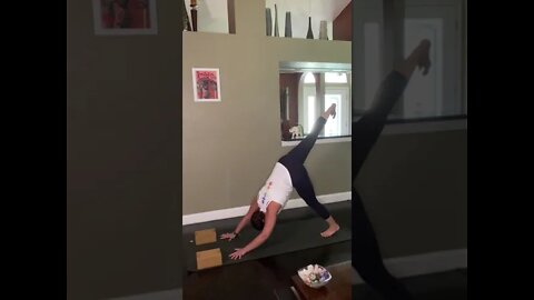 Yoga Lotus Vinyasa Flow