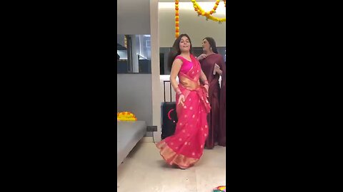 Indian Girl Viral Dance