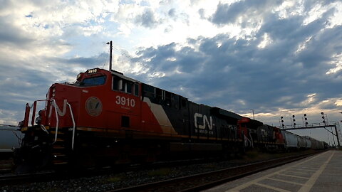 Manifest Train 492 Eastbound In Ontario With CN 3910 & CN 3044 Locomotives