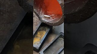 Pouring Molten Aluminum into Ingots #shortsfeed #shorts #aluminium