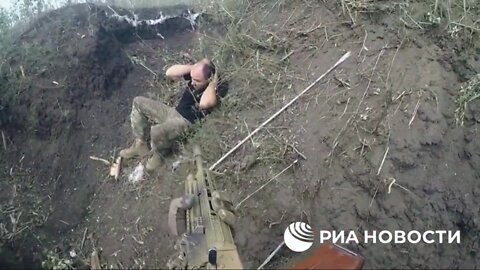 DPR militia sweep a defeated Ukrainian stronghold in the Maryinka direction near Donetsk