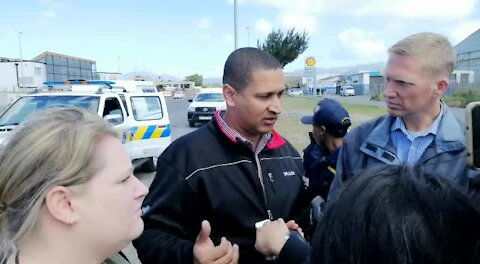 South Africa - Cape Town - Law enforcement ride along with JP Smith ( Video) (YVL)