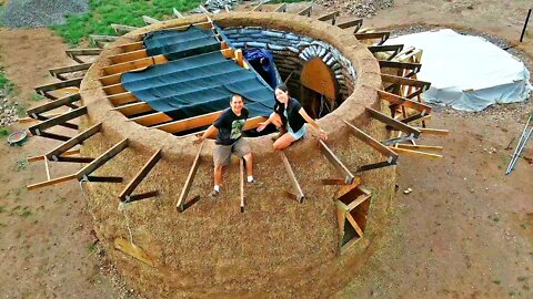 We Built A Layer Of Cob In The Middle Of Our Earthbag Dome | A Sustainable Home In The Desert