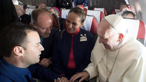 This Lucky Couple Got Married On An Airplane By Pope Francis