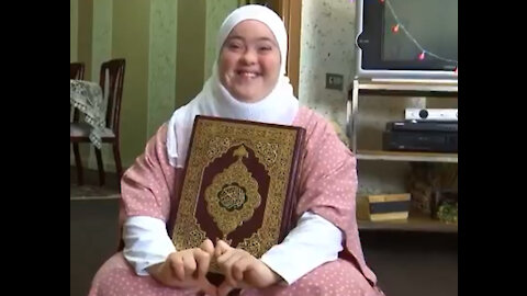 الشابة روان من ذوات متلازمة داون.. تحفظ القرآن الكريم كاملاً بعد سنوات من المحاولة