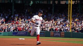 MLB Tyler O'Neill's solo homer