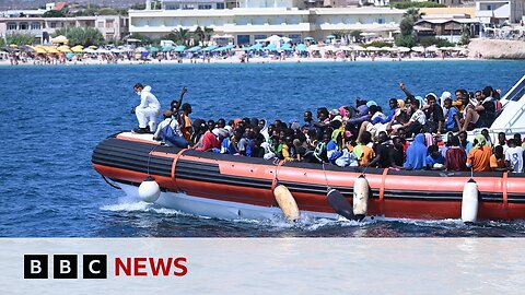 Lampedusa: 7,000 migrants arrive on Italian island in three days