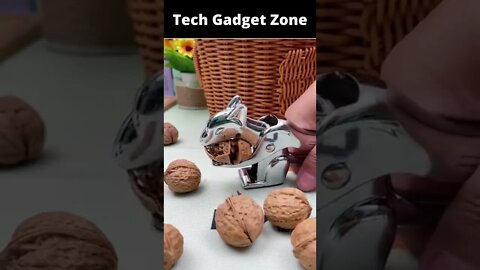 Squirrel shell opener 🤩 | Kitchen Gadgets #short