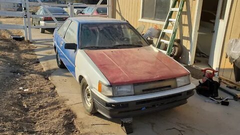 AE86 Levin finally starts up! Fuel pump install