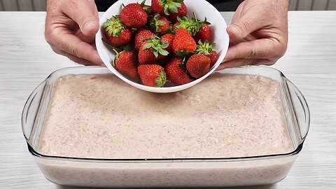 COLORFUL RICE AND STRAWBERRY DESSERT