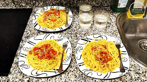 +11 002/004 011/013 001/007 spaghetti with onions and tomatoes · dialectical veganism aut. +11ME 011