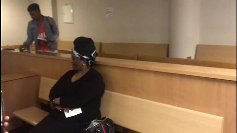 UPDATE 1 - Portia Sizani dressed in Gucci pays her bail after fraud conviction (Phm)