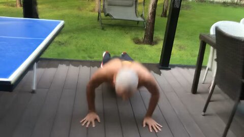 20 push-ups with clap in 30 seconds