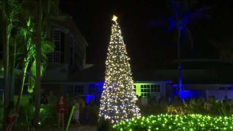 Annual Christmas tree lighting tradition returns for 37th year at Captiva's 'Tween Waters Island Resort