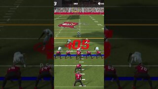 Sacking Tom Brady Gameplay - Madden NFL 22 Mobile Football