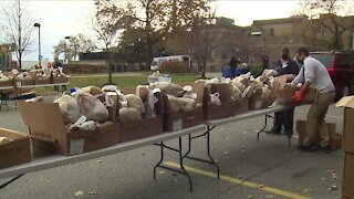 MetroHealth helps giveaway 1,500 turkeys ahead of Thanksgiving