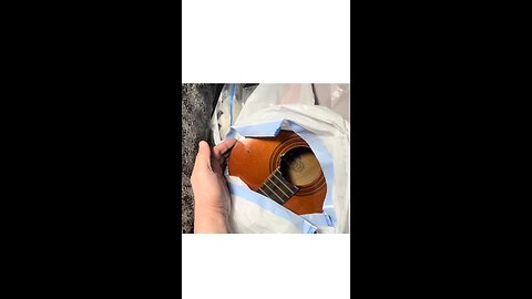 Restoring A Classical Guitar - Hydrating The Guitar