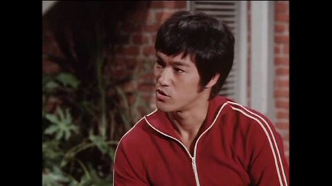 Cross kick Studio Films Bruce Lee Long Street