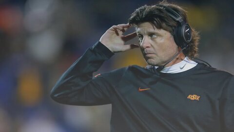 Mike Gundy Alienates His Players