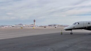 Two Minutes of Airplanes At Phoenix Sky Harbor (PHX/KPHX)