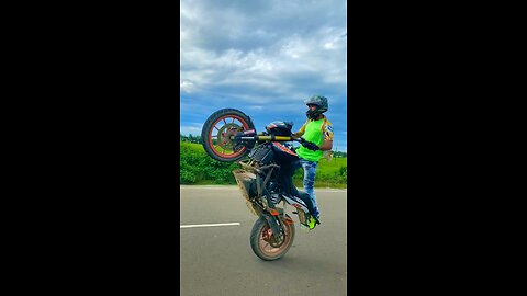 Bad Munda 😜 || ktm duke 200 stunt 🔥 || ktm racing 😱 #shorts #rumble #stunt #rider #viral