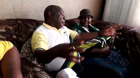 SOUTH AFRICA - Johannesburg - Cyril Ramaphosa in Soweto (videos) (qkR)