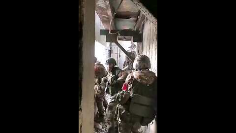 Rare video of Russian troops currently engaged in urban combat in the Avdeevka