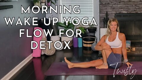 Morning Wake Up Yoga Flow for Detox || Twisty Yoga || Yoga with Stephanie