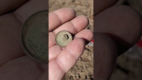 cool button! #coins #buttons #metaldetecting #silver #trending #civilwar #battlefield #relics