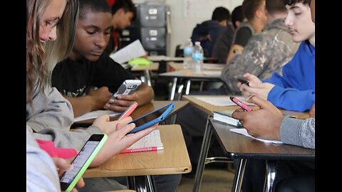 The Phone-Free Classroom: A New Trend