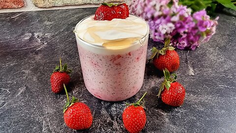 You will eat this delicious breakfast every morning! Easy and Creamy Overnight Oats!