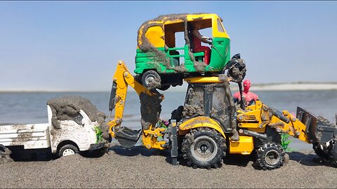 Muddy Jeep And Taxi Accident Train Help Toy Crane And Water Jump Muddy Cleaning