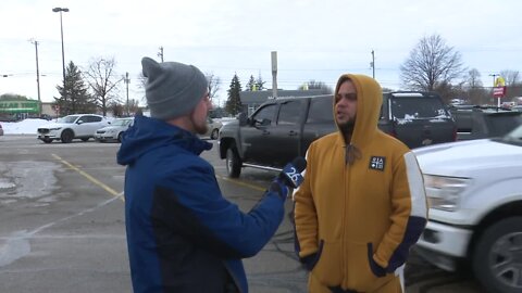 Oshkosh man offers free snow-removal for elderly