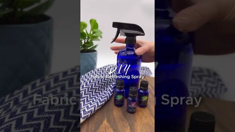 Want to quickly freshen up your fabrics naturally? Try this #diy fabric refreshing spray. #easydiy