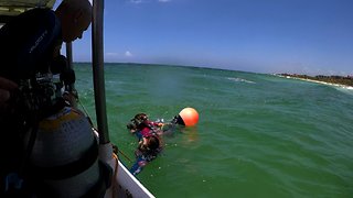Woman Rescued Through Huge Waves in Playa Del Carmen
