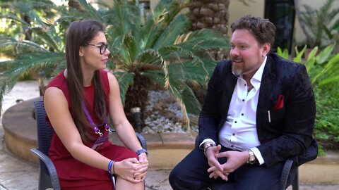 AltcoinSara and RichardHeart talk HEX in Malta.