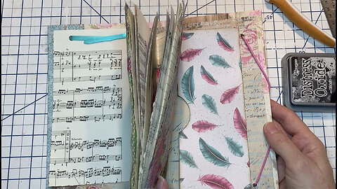 Episode 267 - Junk Journal with Daffodils Galleria - Single Signature Set Pt 5