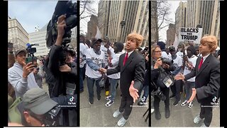 BLACKS FOR TRUMP. Today in NYC streets. 😸