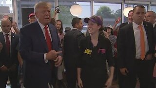 Donald Trump Visits Waffle House