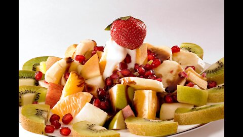 How To Make: The Best Fruit Salad! (VERY EASY)
