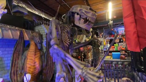 Supply chain issues put 'fear factor' into Halloween shopping