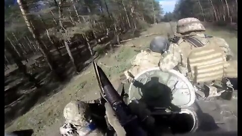Ukraine war combat footage : Ukranian tank gets AMBUSHED