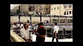 Astonishing Jerusalem Outreach - Messianic Rabbi Zev Porat Preaches