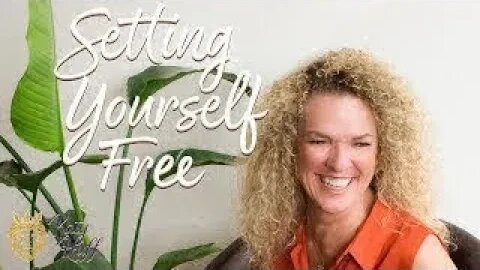 Setting Yourself Free through Overcoming the Odds with Courtenay Turner | #motivationalspeaker