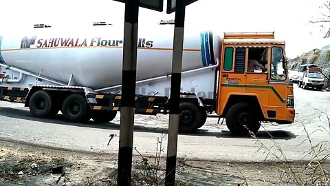 Heavy Load flour mills 1Lorry Hairpin Bend Turning Dhimbam Hills Road