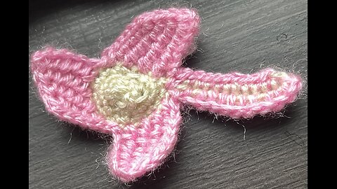 Easy way to start crochet motif flower #crochet #craft #art